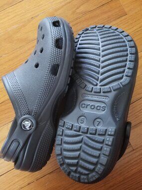 Crocs Clog Black Women's size 7